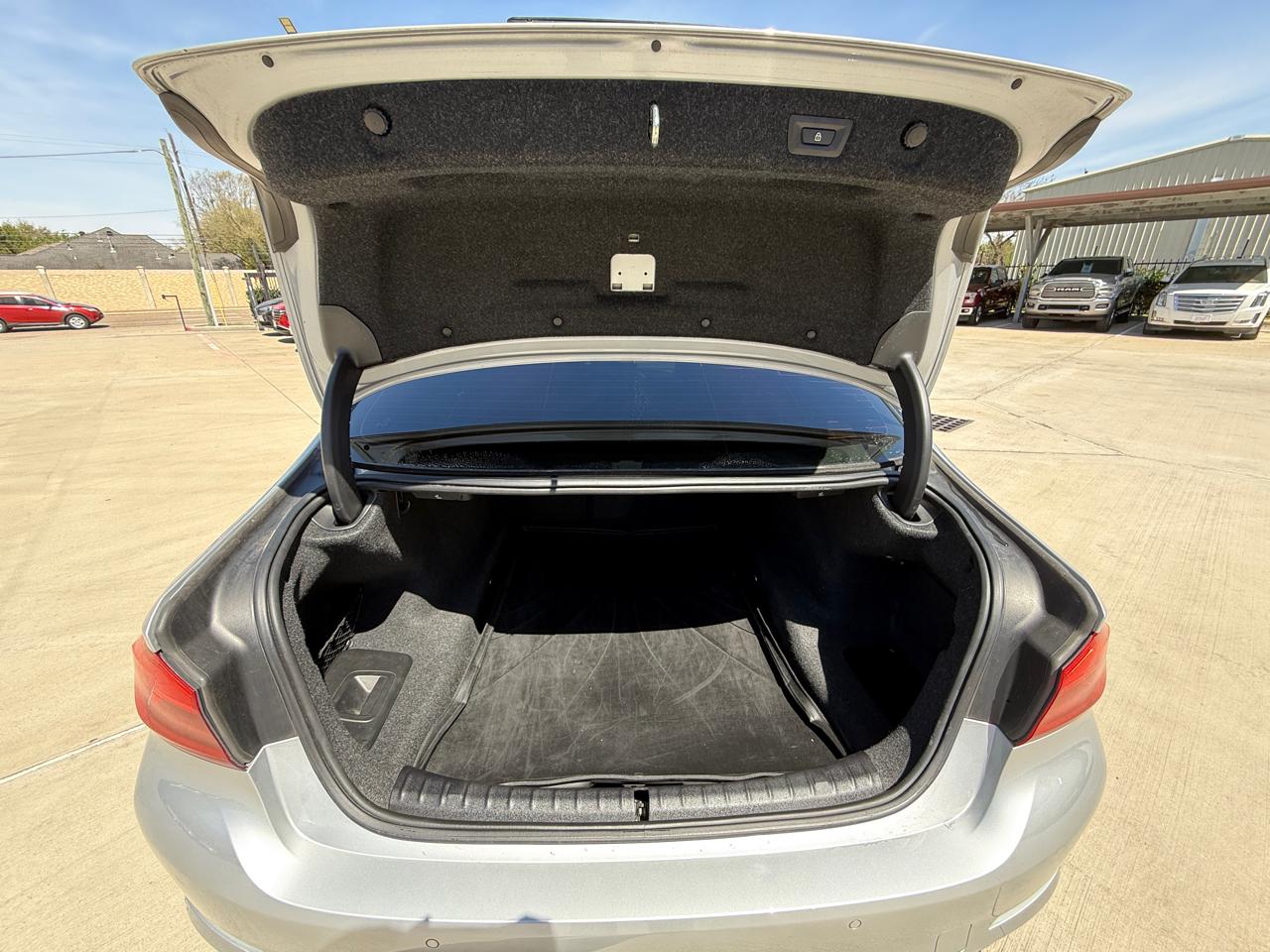 Photo 16 of 2020 BMW 530i 5-series for sale in Houston, TX