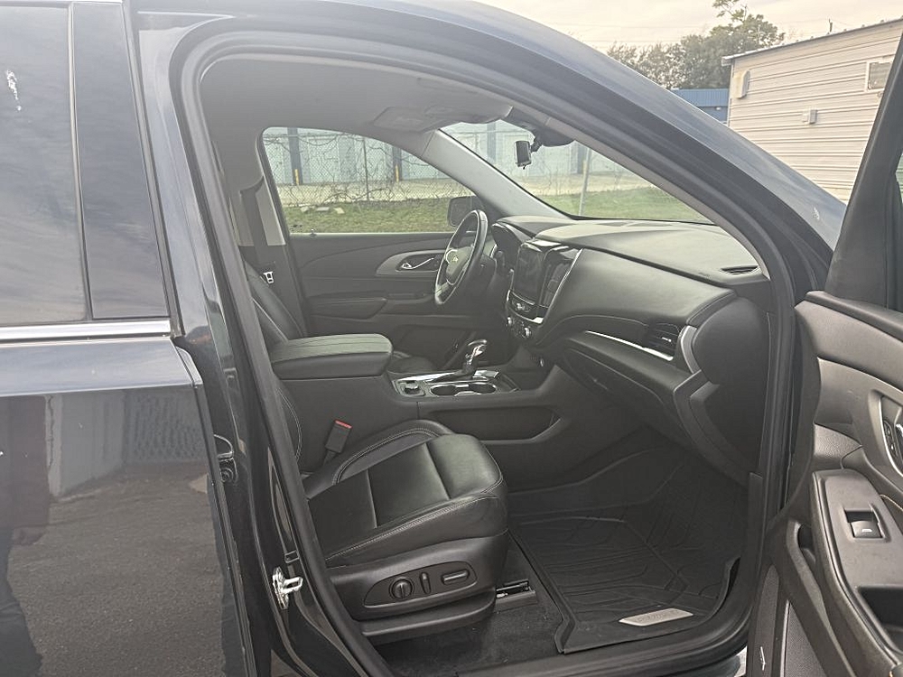 Photo 15 of 2021 Chevrolet Traverse LT for sale in Cypress, TX