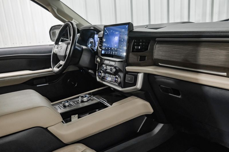 Photo 24 of 2022 Ford Expedition Max Limited for sale in Katy, TX